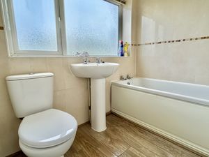 Family Bathroom- click for photo gallery